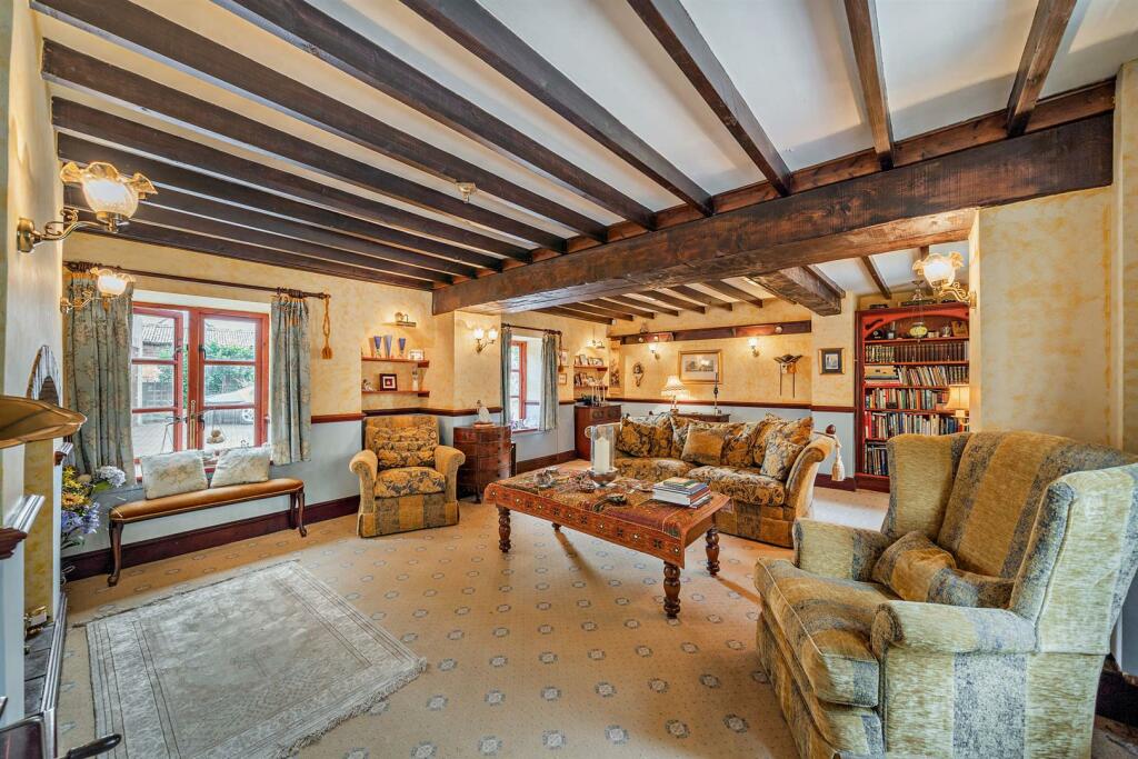8558170-interior03-800.jpg