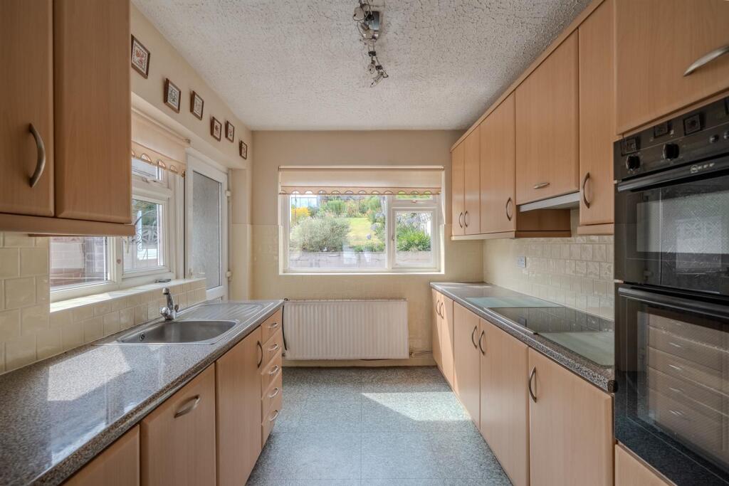 41 Thornhill Close-12.jpg