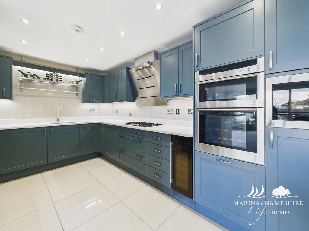 CAM03691G0-PR0048...