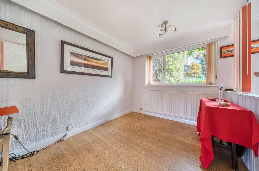 1372412-19-68ff95...