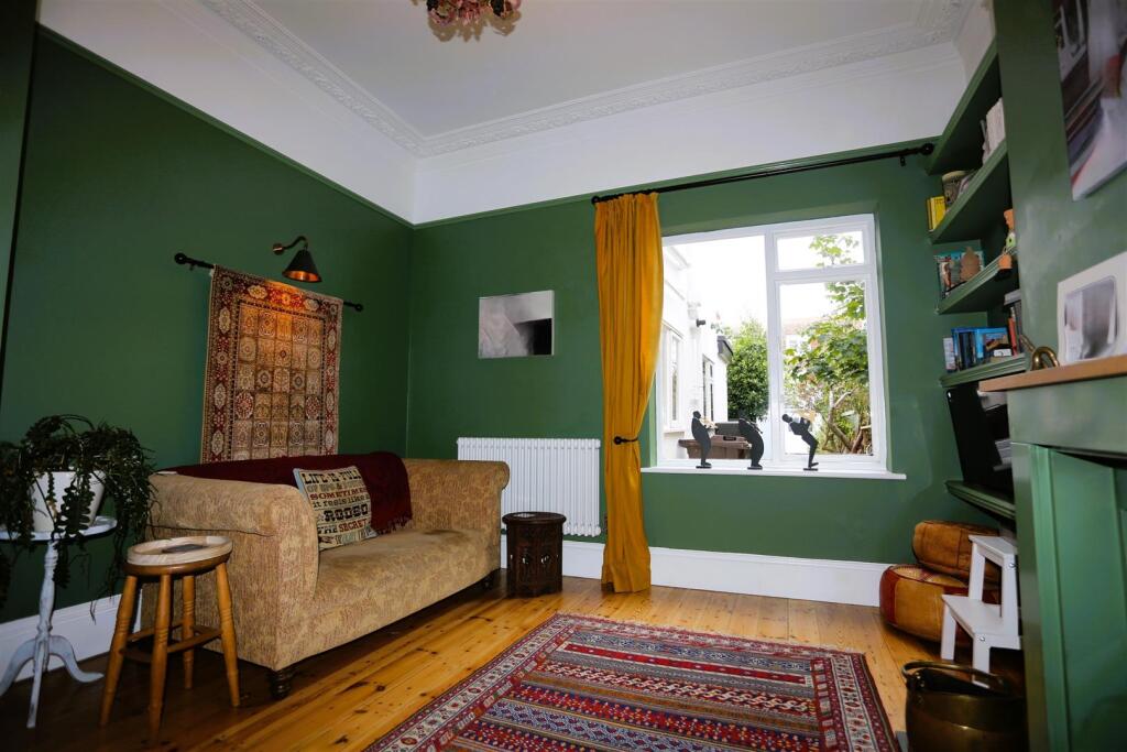 52 WALSINGHAM ROAD (30).JPG