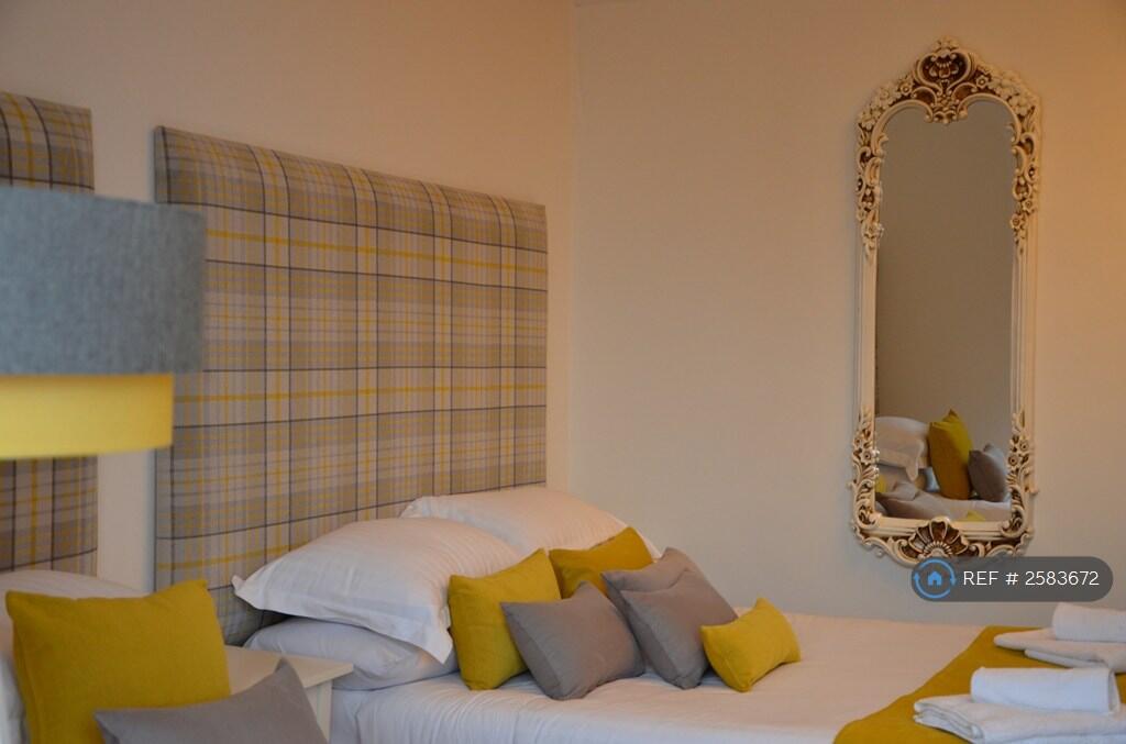 Twin/Double £920/Month