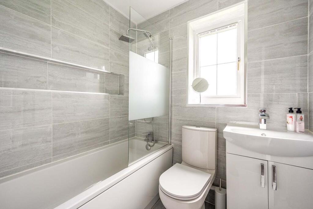 Bathroom/Wc