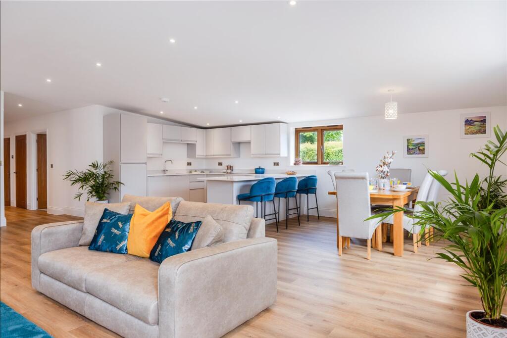 A19 - Apple Orchard - Staverton - 250514.jpg