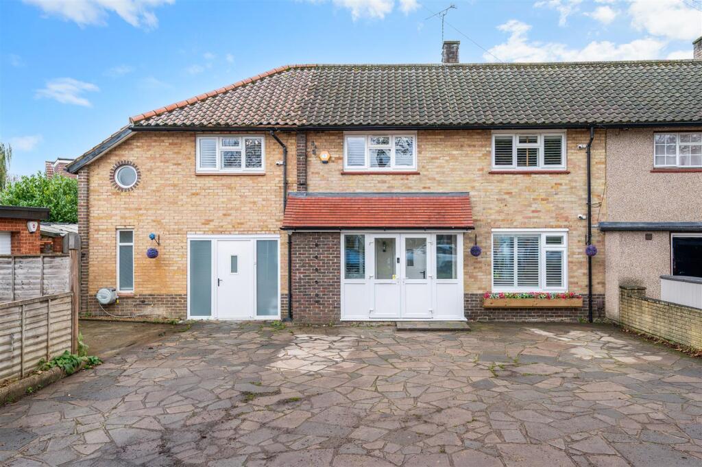 ATROBUS CLOSE, 1- (1).jpg