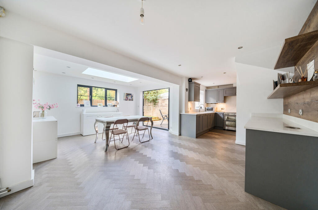 1349999-10-68c1d0...