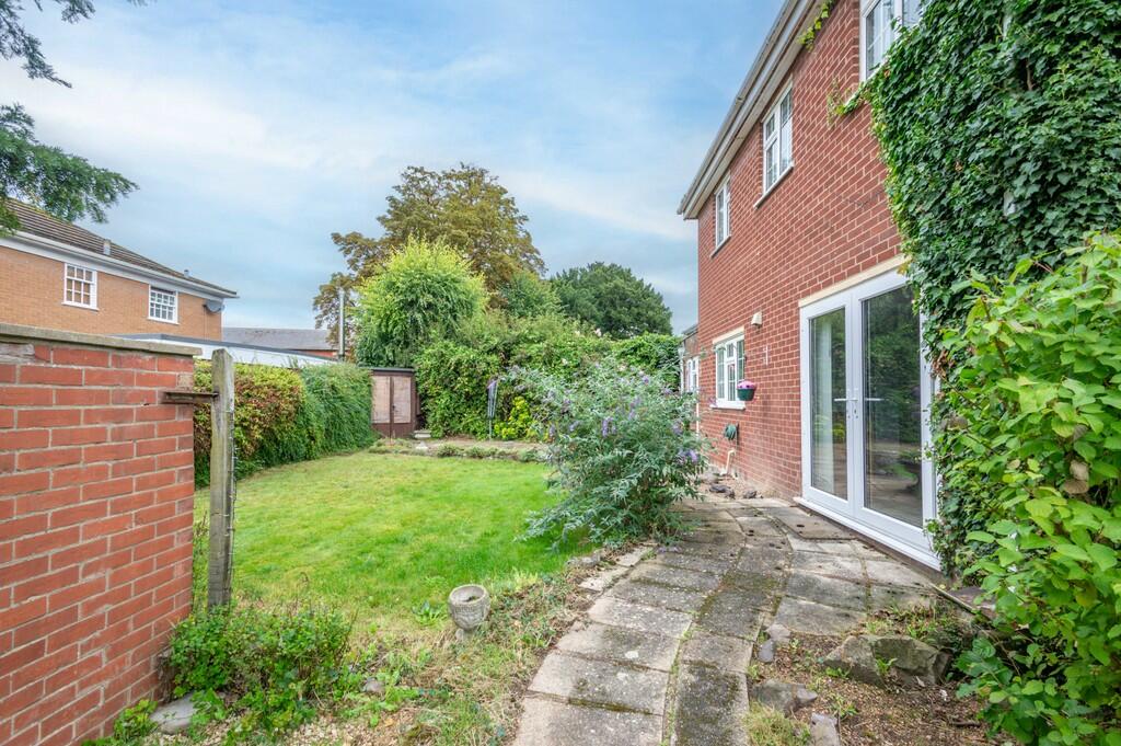 10 Falmouth Garde...
