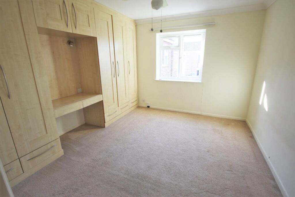 bedroom 1 .jpg