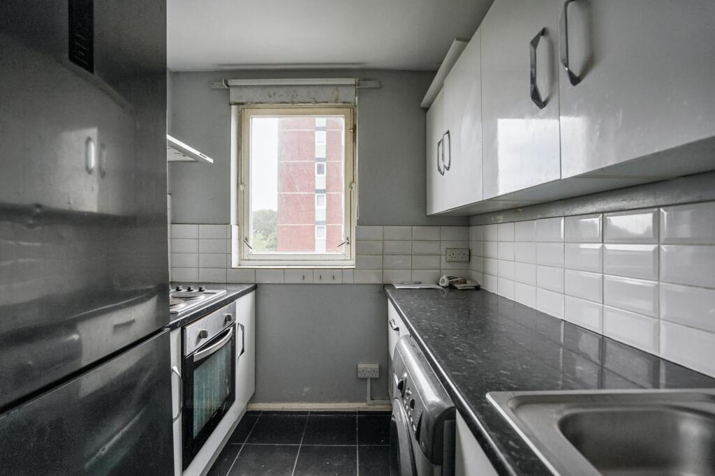 Flat 23 Keats House, Porchester Mead, Beckenham, BR3 1TD