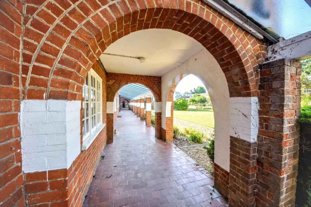 Flat 8, Sollershott Hall, Letchworth Garden City, SG6 3PN