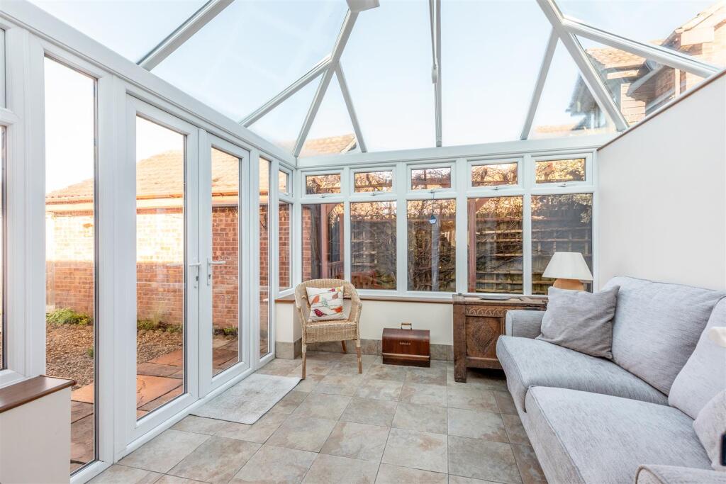 Brean Down Ave, Henleaze Conservatory (2).jpg