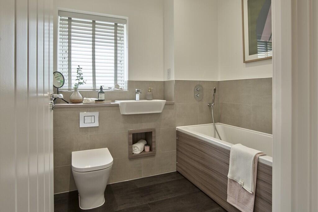 Base Houses Bathroom