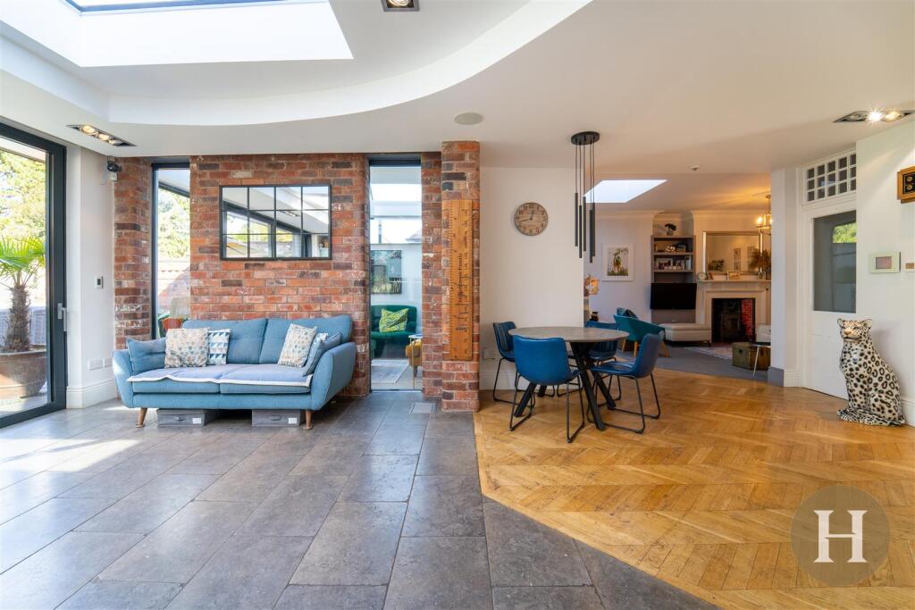 Hadleigh Estate Agents-76.jpg