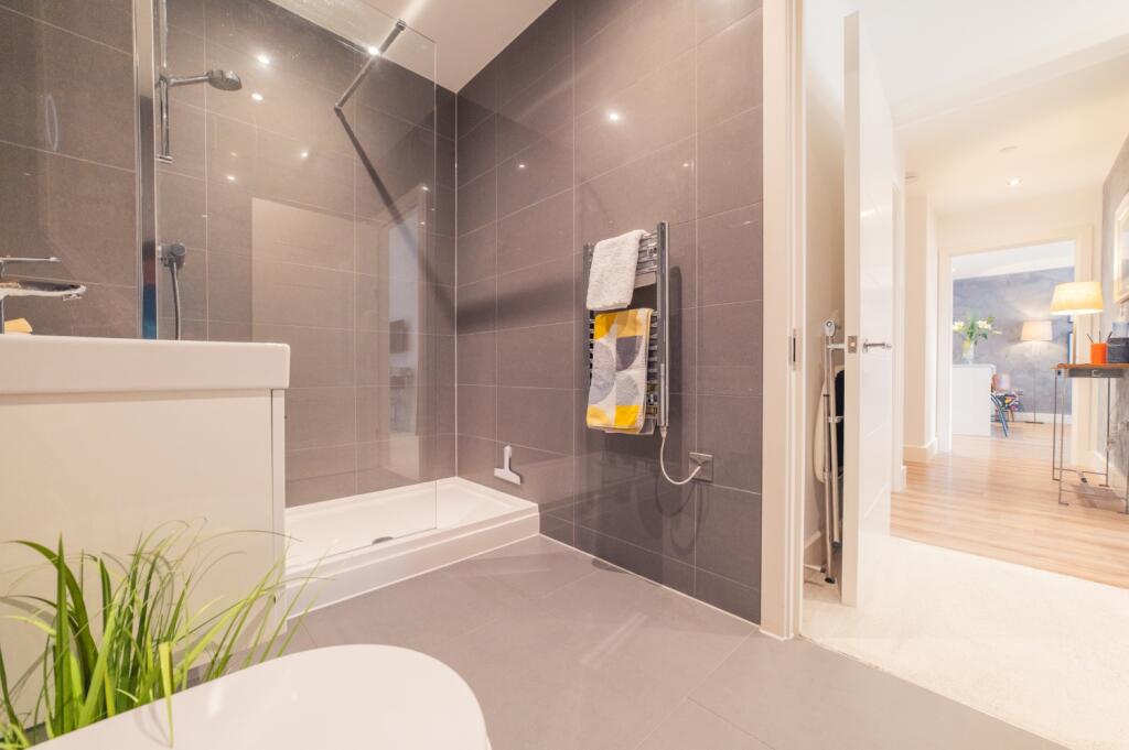 Award-winning Media team on EVERY Listing_24