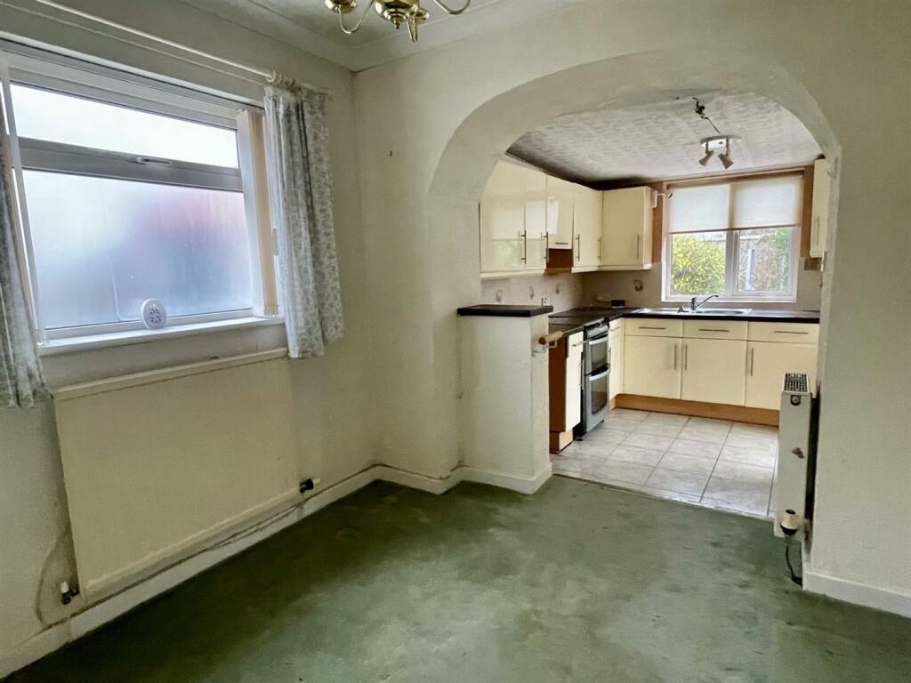 Dining Room.jpg