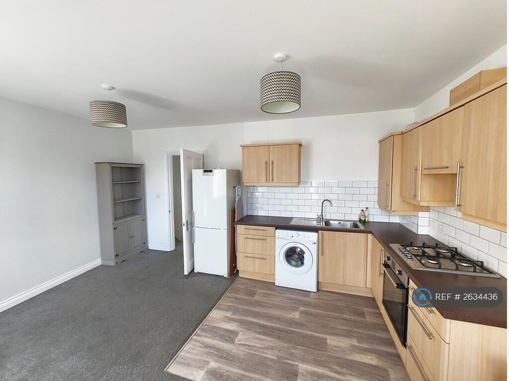 Living Room / Kitchen