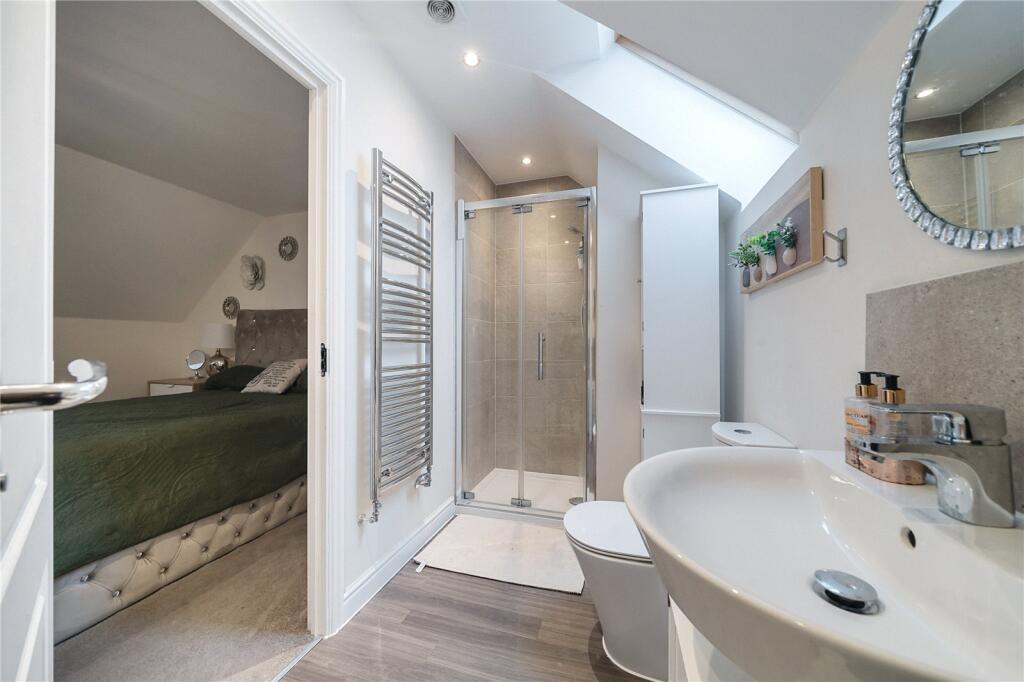 En-Suite To Masters