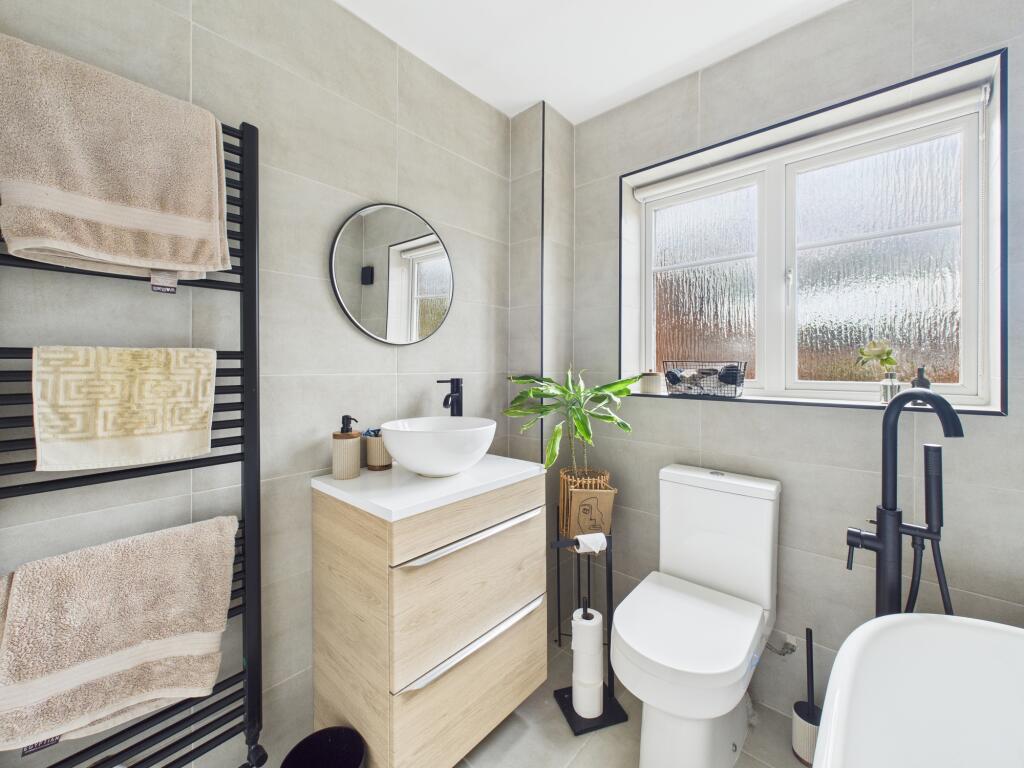 CAM05192G0-PR0138-STILL018