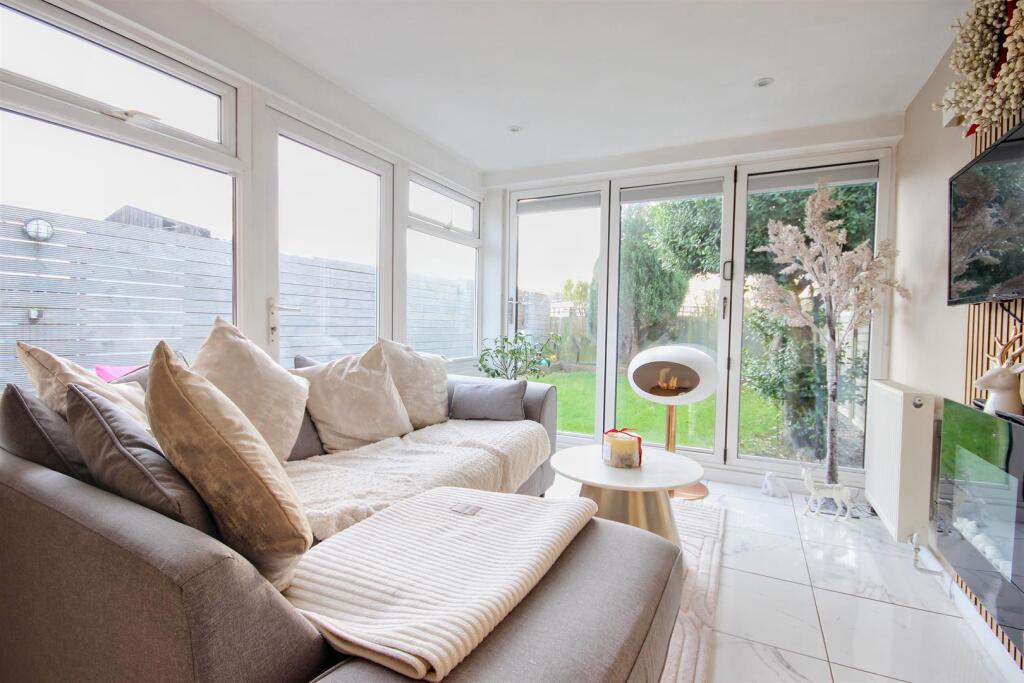 SUN ROOM