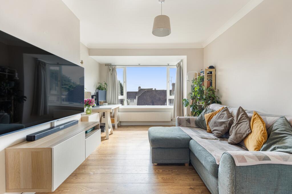 A10 - 14 Clifton Crescent, Paignton - 250626