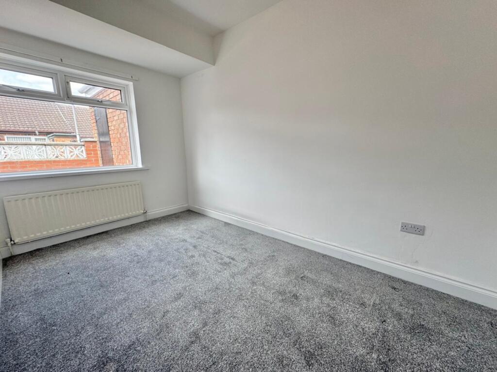 8dcf3378-28ec-4bf4-b16e-630b6d697dff