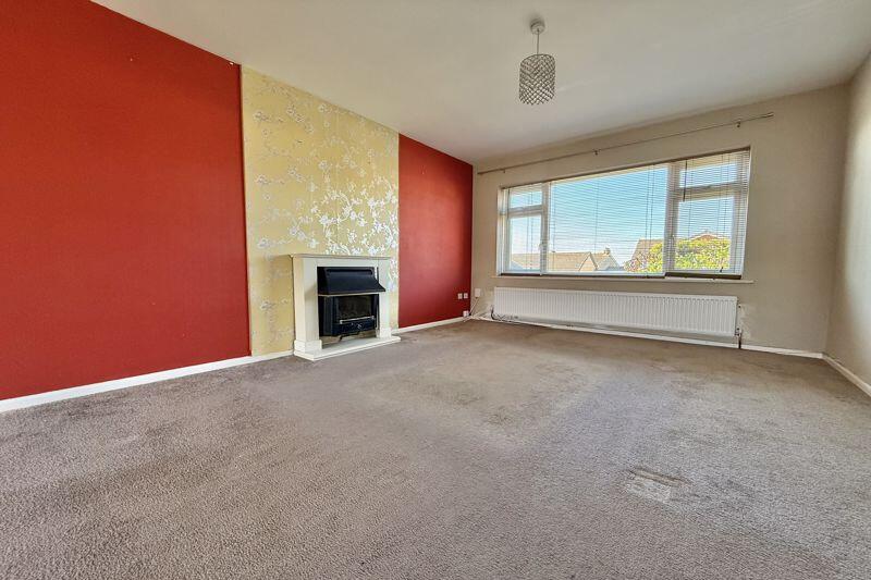 26' Lounge/Dining Room