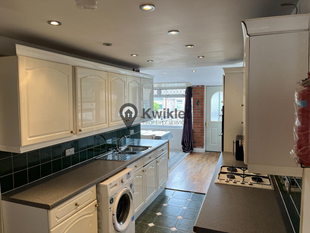 eZy Watermark_14-10-2023_03-49-28-1350pm.JPG