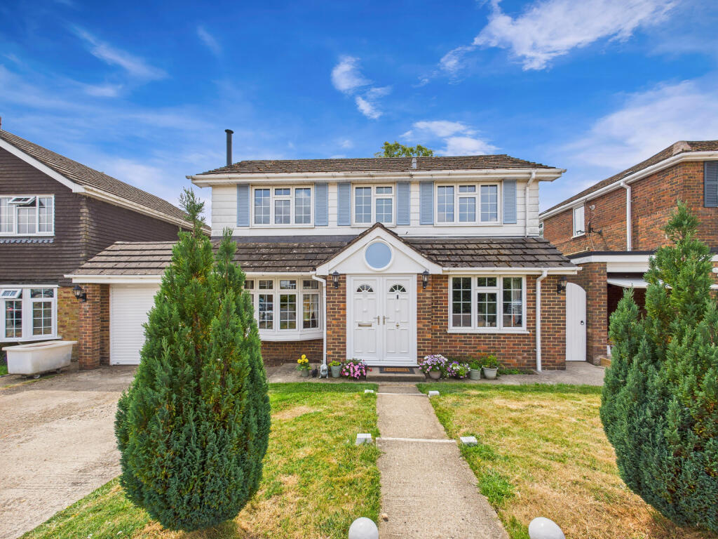 CAM01354G0-PR0559-STILL002