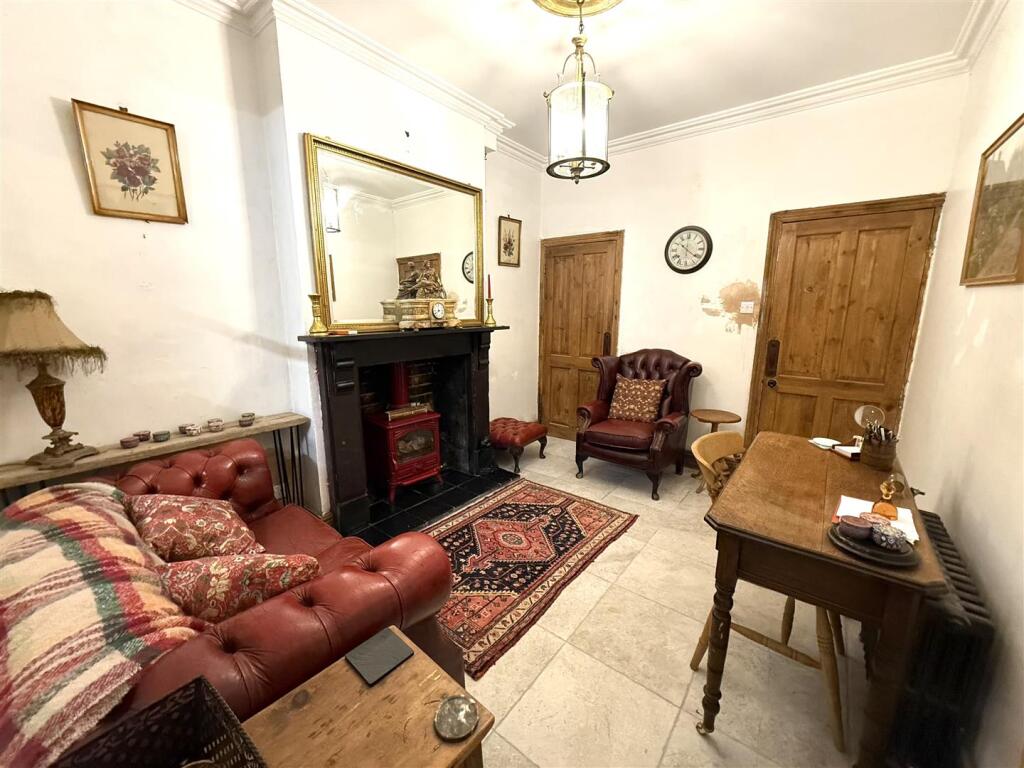 40 arch street dr.jpeg