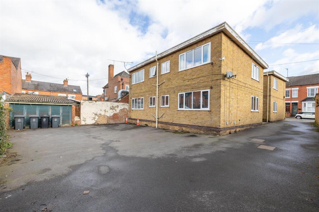 Clarendon Court - Rear View