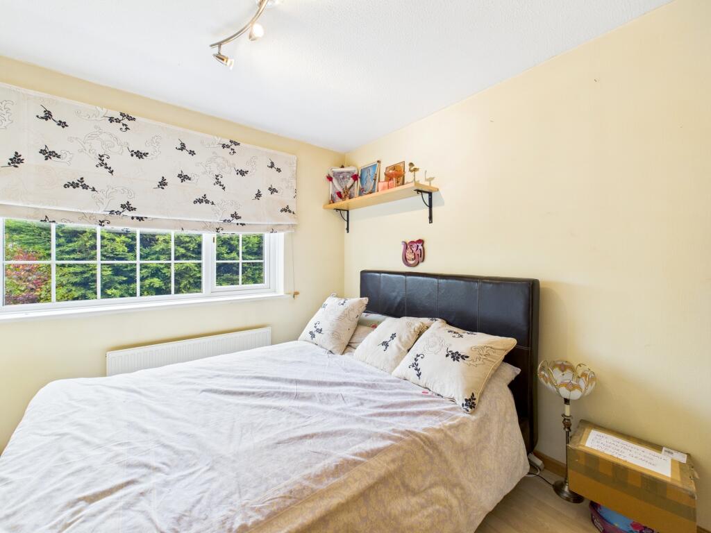 CAM05192G0-PR0167-STILL028