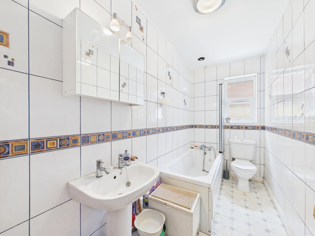 CAM02909G0-PR0388-STILL002