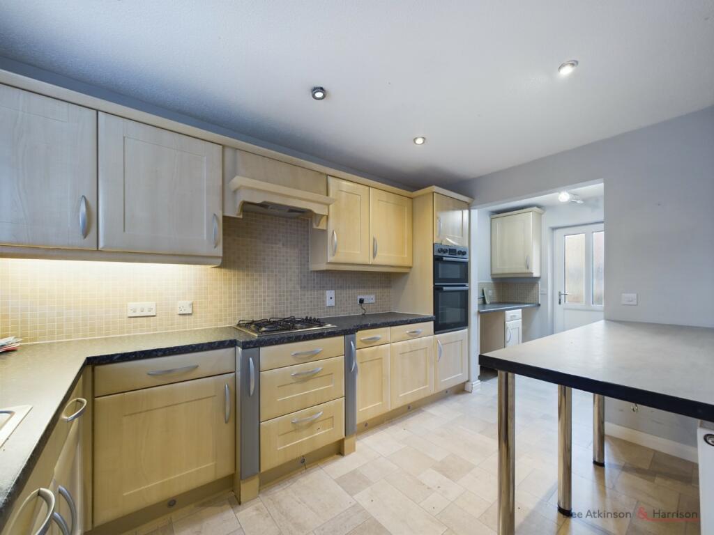 Kitchen/Breakfast Area