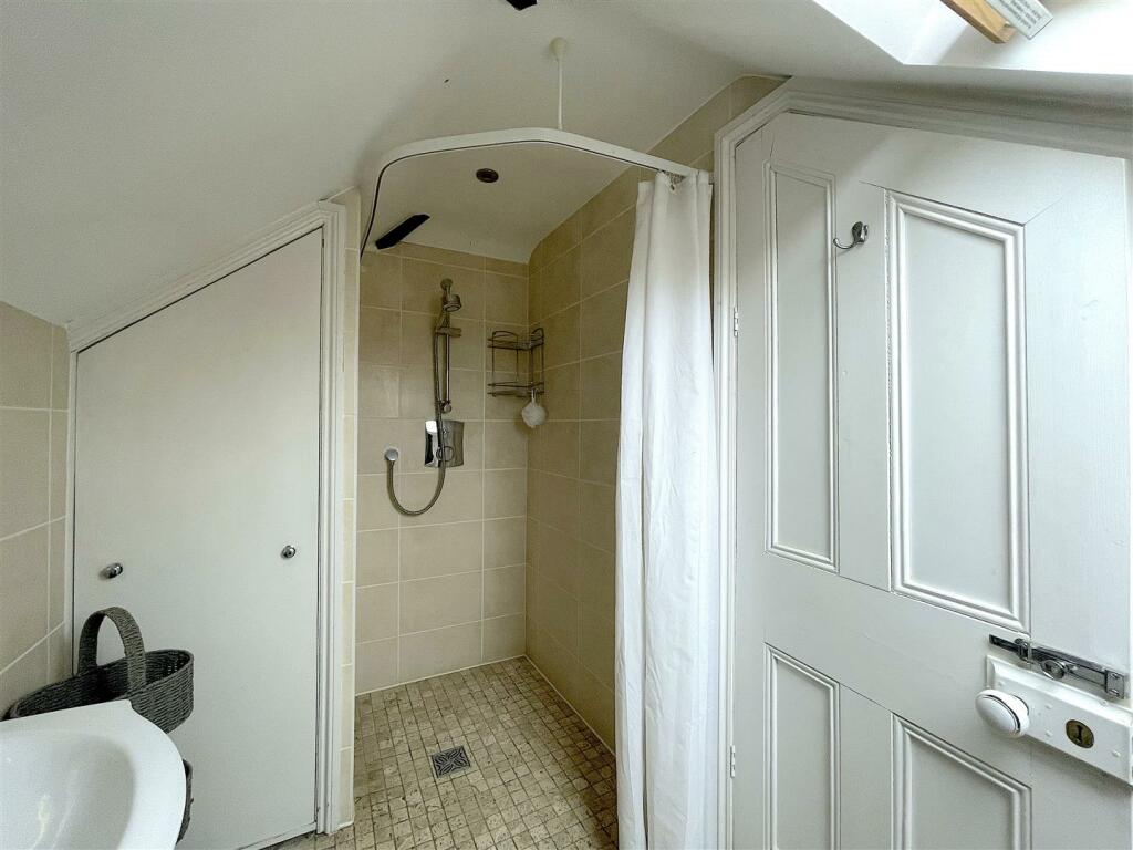 Shower Room (1).jpeg