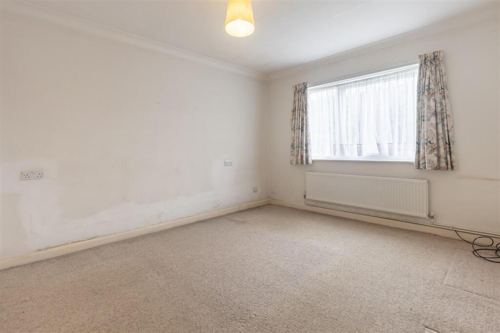 11 Higham View   (13).jpg