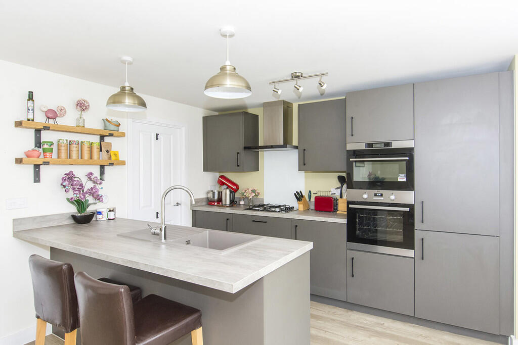 Kitchen/Dining/Li...