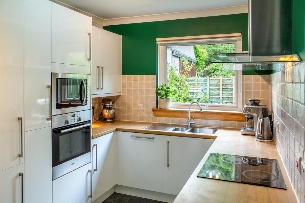 Dining kitchen
