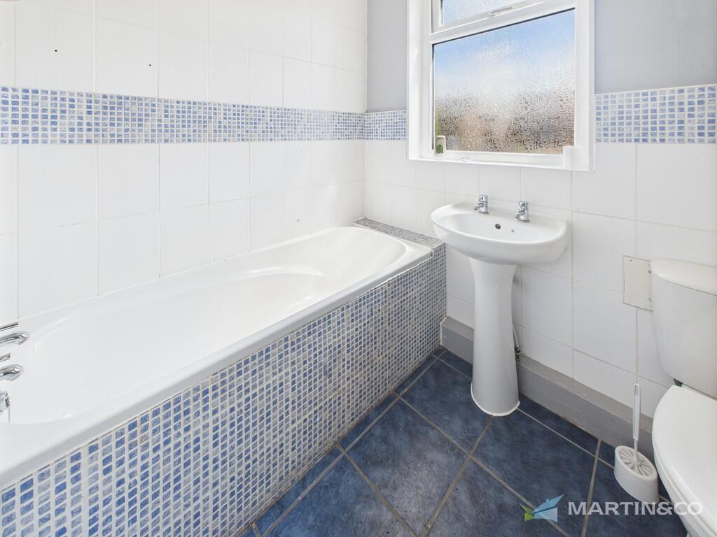 CAM02318G0-PR0498...