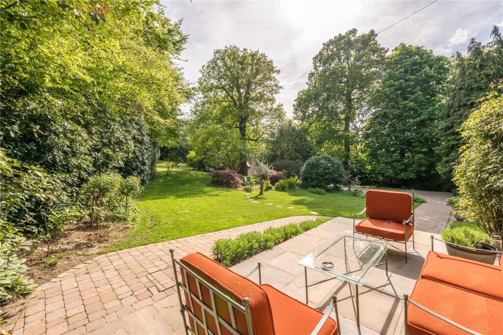 Terrace &amp; Garden