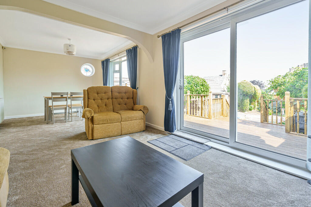 Living / Dining R...