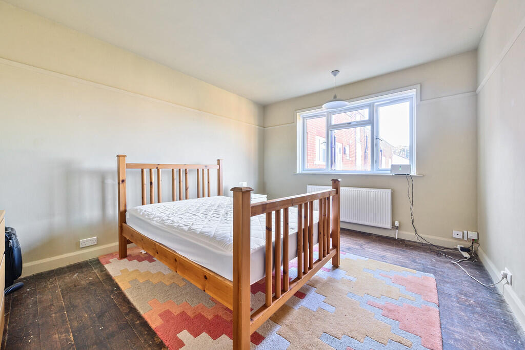 1344807-5-68bab85...