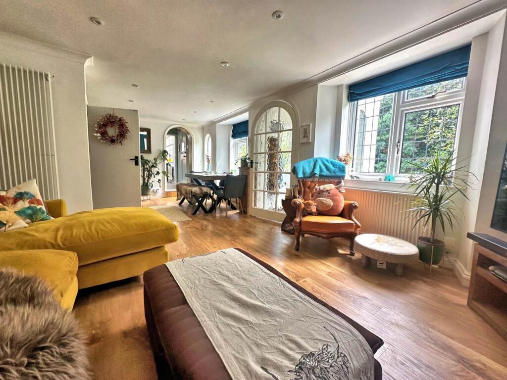 Lounge 2