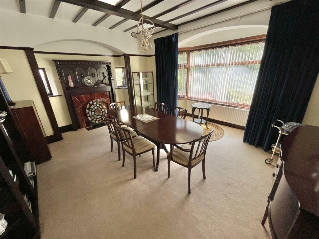 Dining Room.jpg