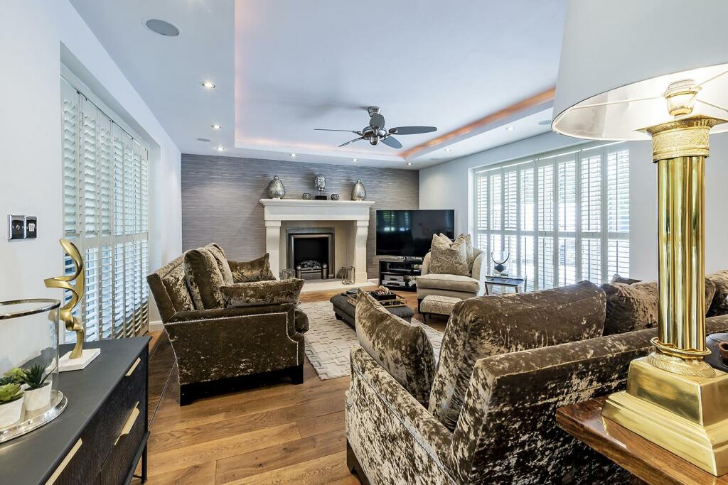 2nd Lounge2