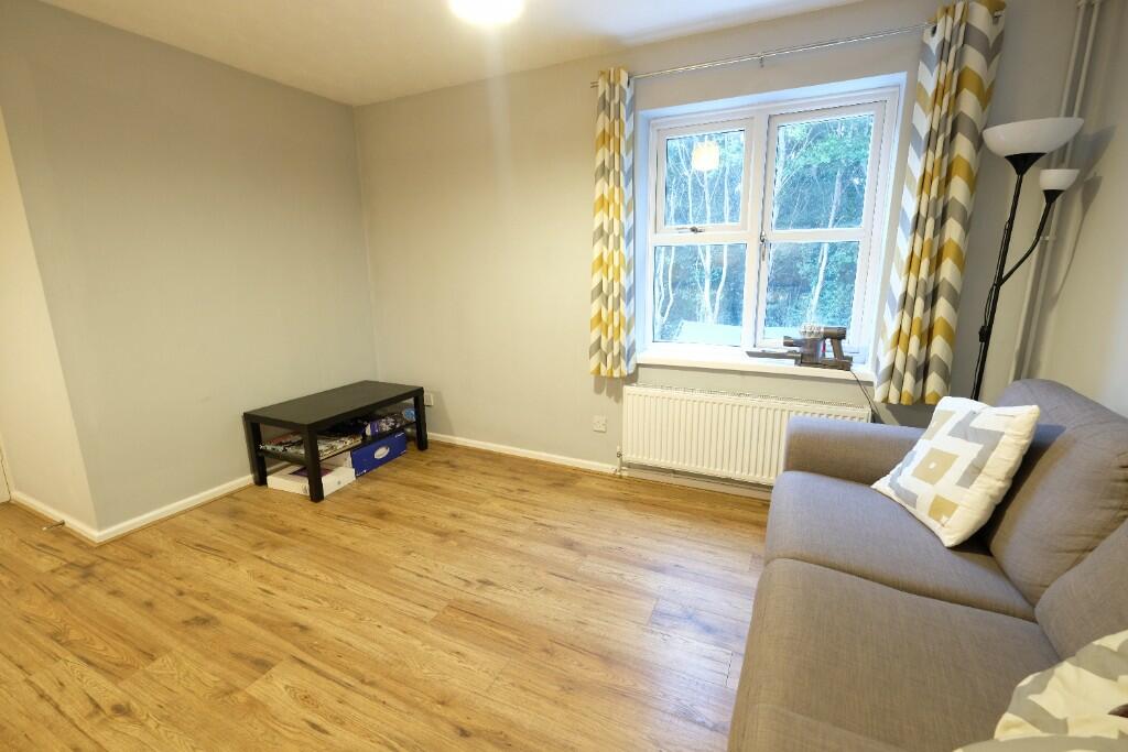 SITTING/DINING ROOM