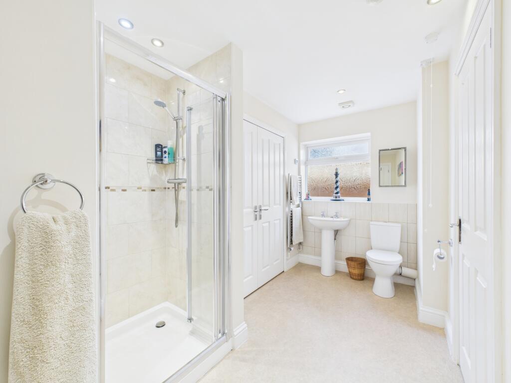 Jack &amp; Jill Shower Room