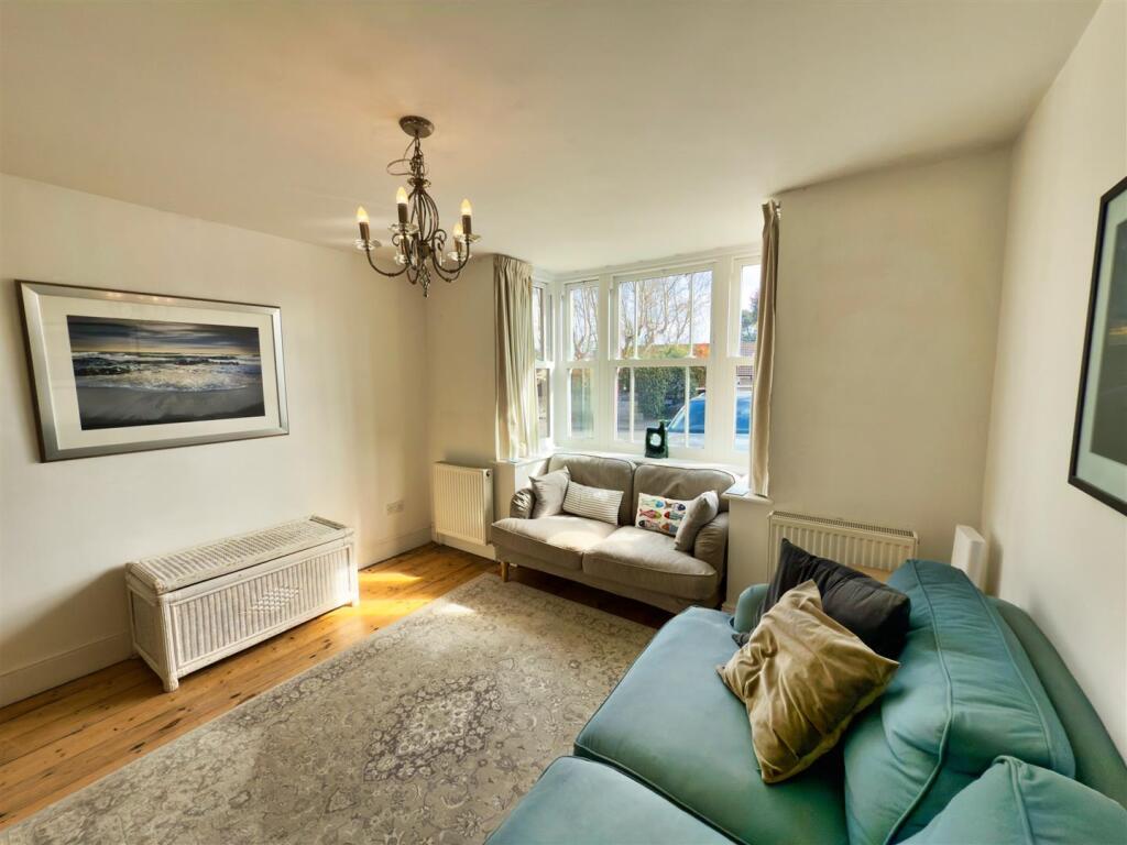 Living Room.jpg