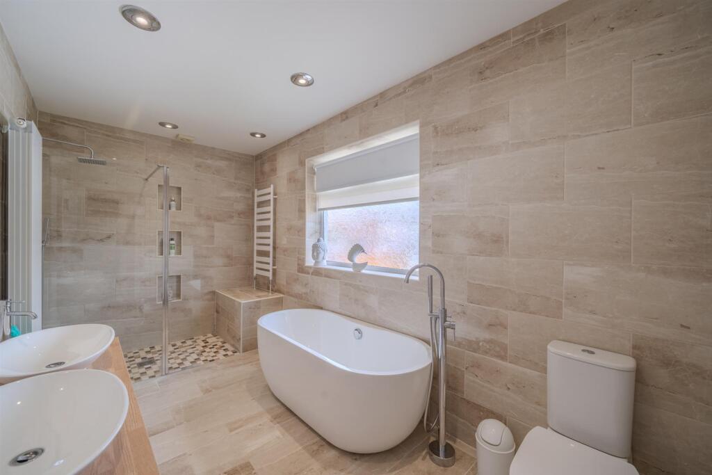 194 The Highway-9.jpg