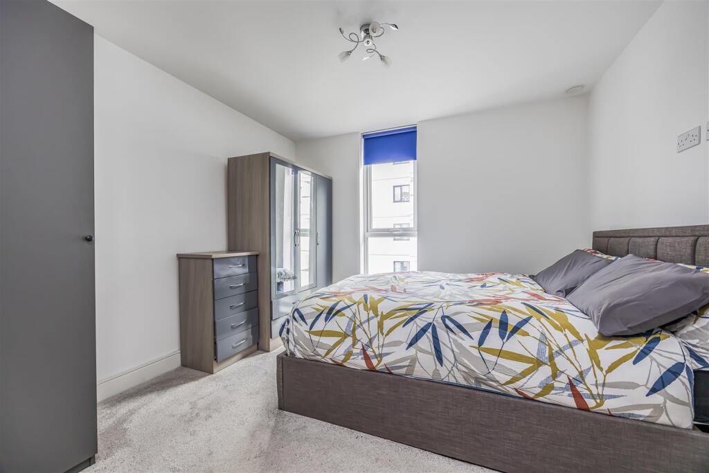 15 Heather Court, 11A West Cliff Road, Bournemouth