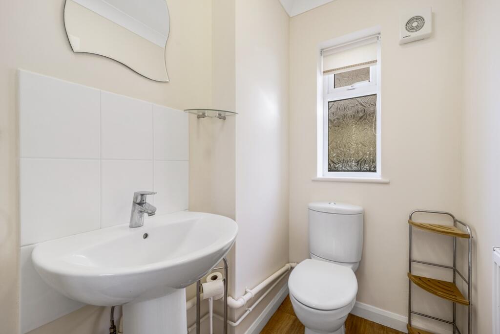 19 Reynolds Gardens (Moulton)-20
